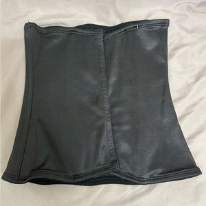 New waist trainer – size small